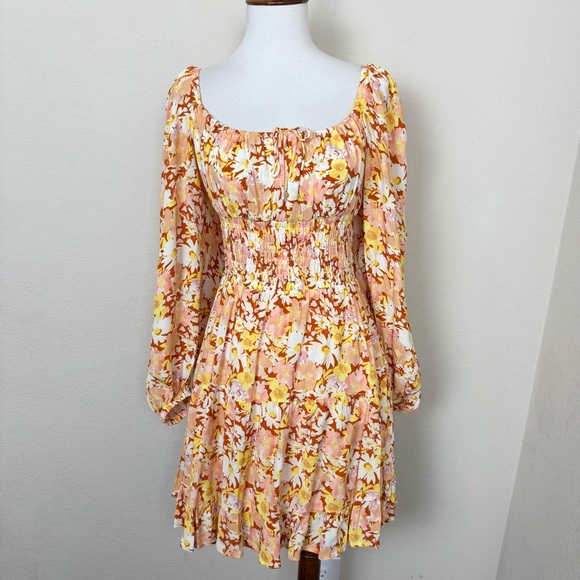 L*Space‎ Floral Smocked Balloon Sleeves Cassidy Mini Dress in What In Carnation - Picture 4 of 12